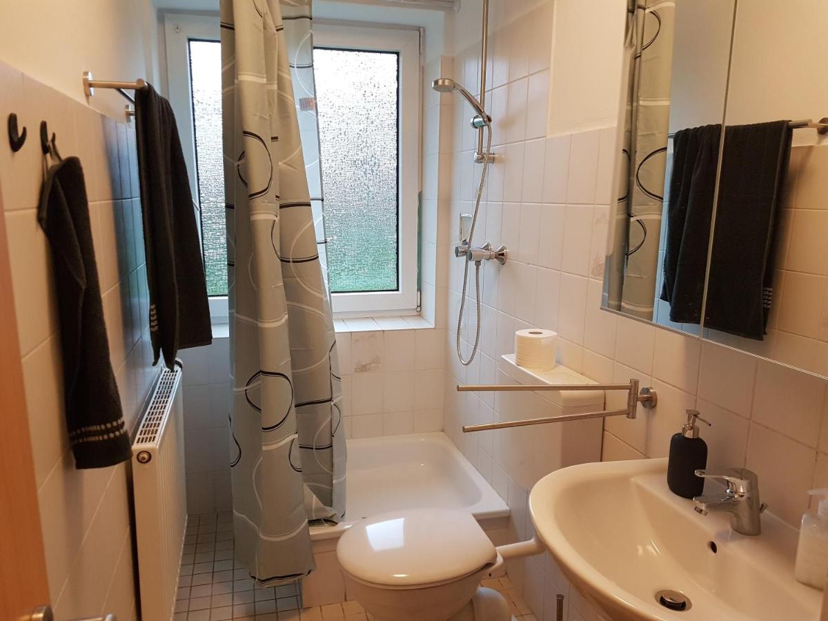 Kleine, Ruhige Wohnung In Gelsenkirchen Exterior foto